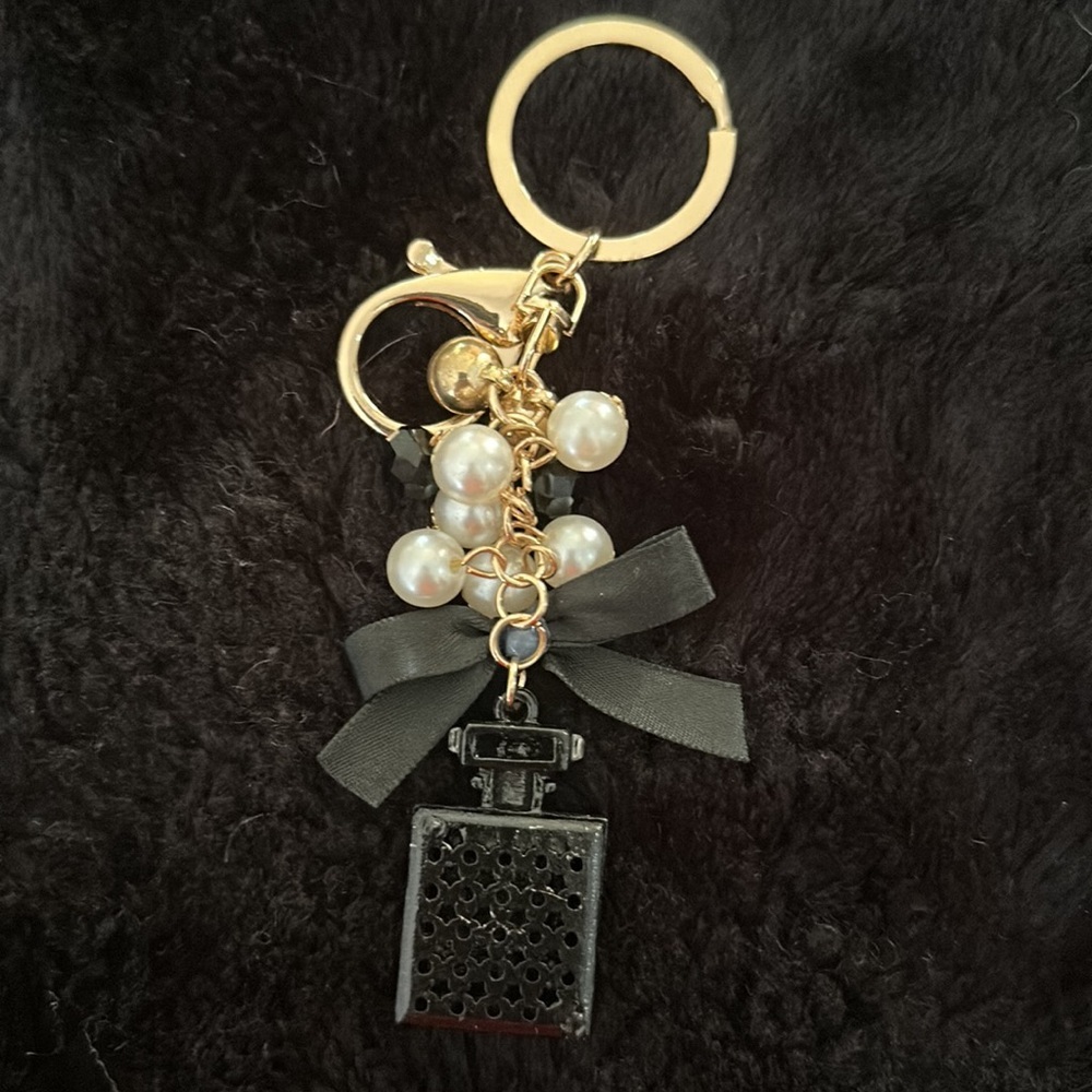 Stylish Keychain - Picture 2 of 6